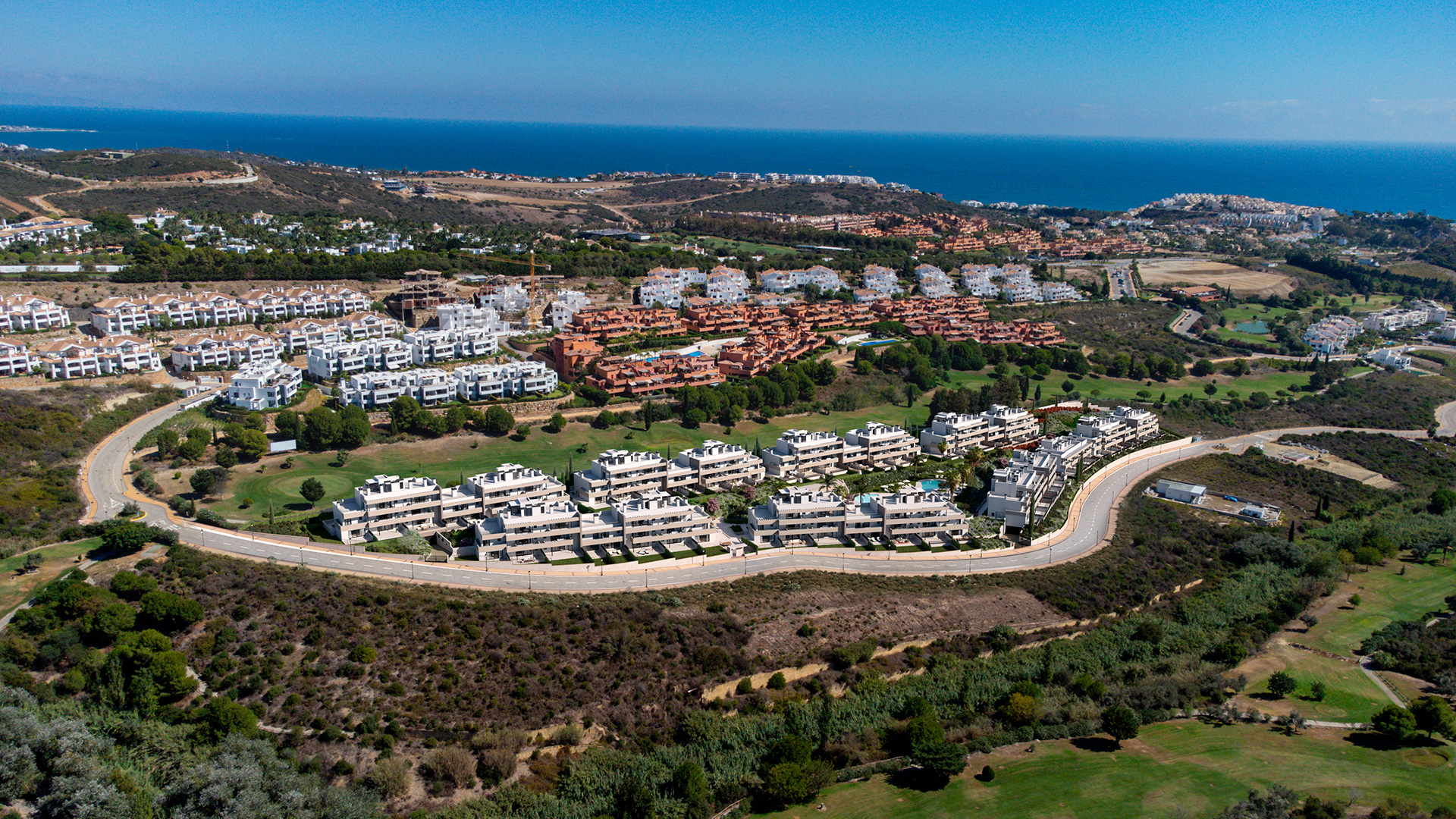 Premium Golf & Sea View Residence in Casares - Photo 4