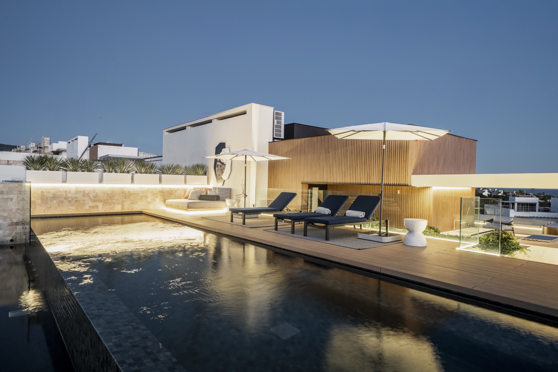 Coastal Sovereign Estate: Pinnacle Mediterranean Living - Foto 11