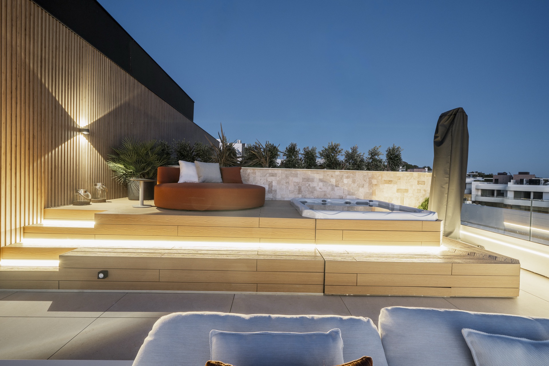 Coastal Sovereign Estate: Pinnacle Mediterranean Living - Foto 12