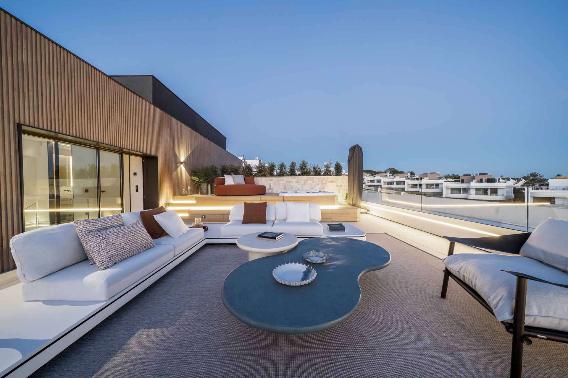 Coastal Sovereign Estate: Pinnacle Mediterranean Living - Foto 5