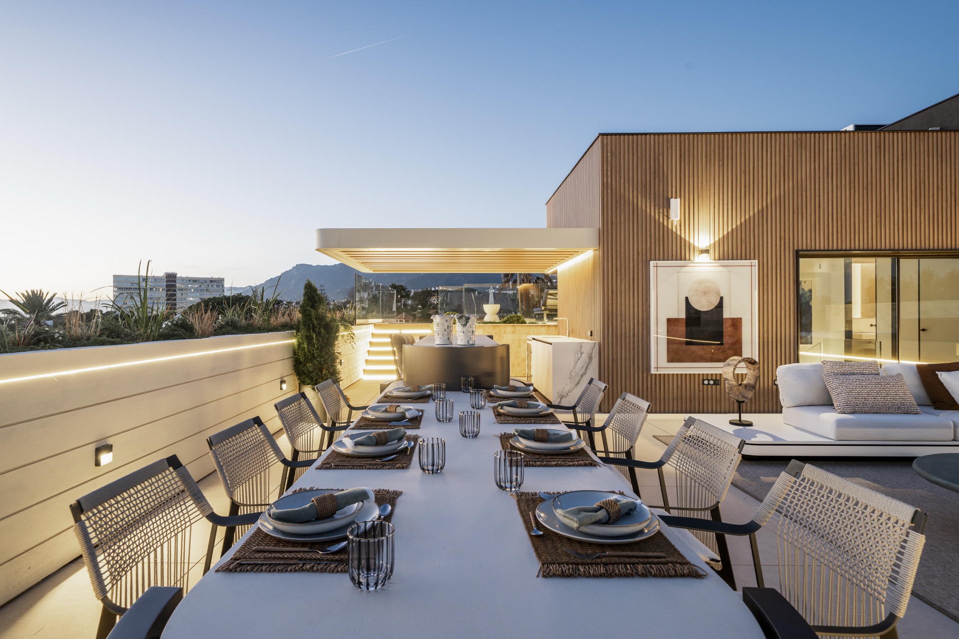 Coastal Sovereign Estate: Pinnacle Mediterranean Living - Foto 7