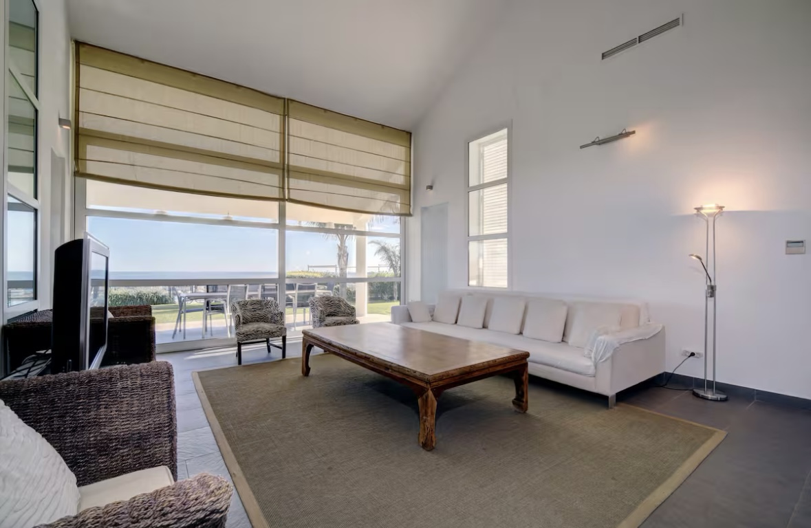 Manilva Masterpiece: An Exceptional Modern Villa with Panoramic Sea Views - Foto 13