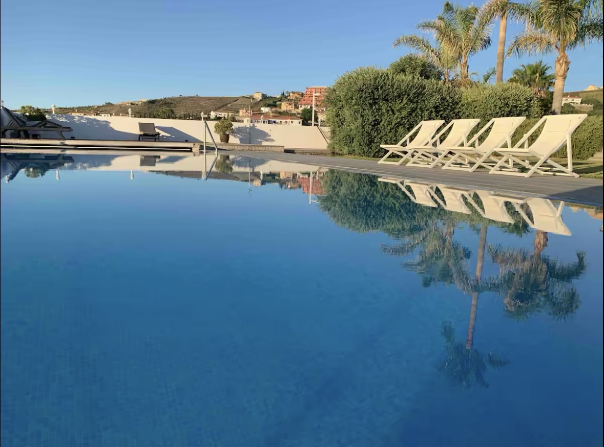 Manilva Masterpiece: An Exceptional Modern Villa with Panoramic Sea Views - Foto 4