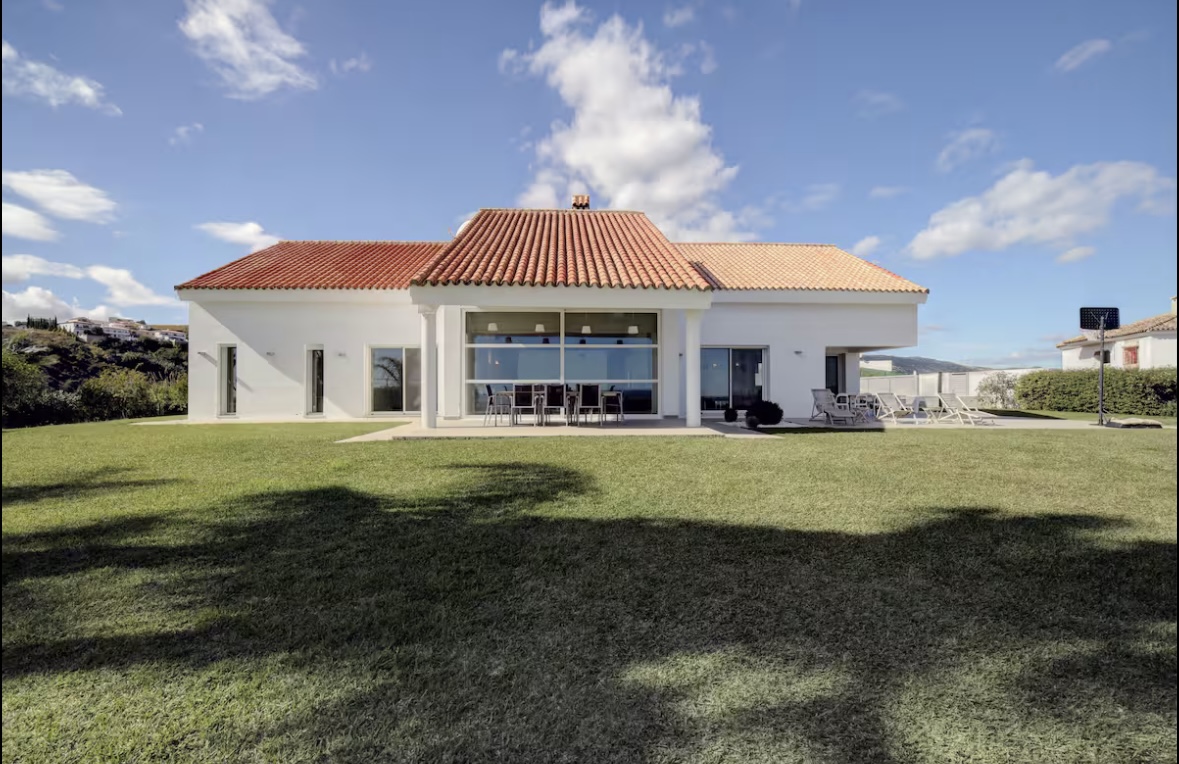 Manilva Masterpiece: An Exceptional Modern Villa with Panoramic Sea Views - Foto 5