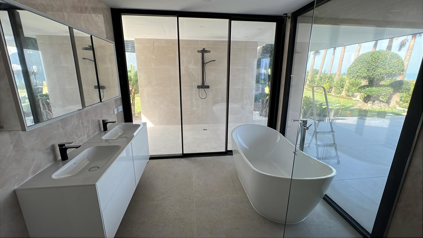 Ultimate Ocean View Mansion! Modern 6-Bed Luxury Villa in La Alcaidesa - Photo 9