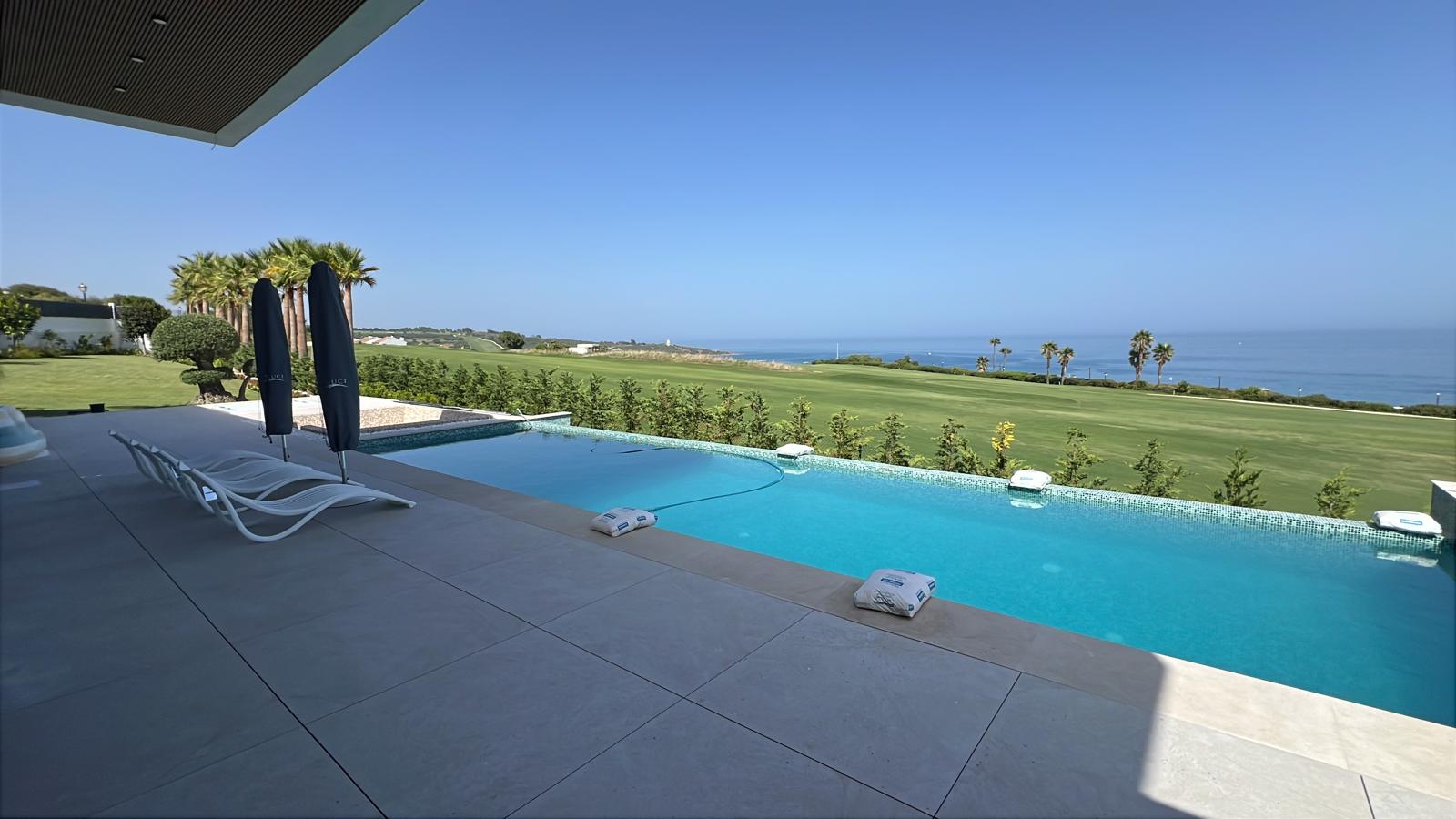 Ultimate Ocean View Mansion! Modern 6-Bed Luxury Villa in La Alcaidesa - Photo 11