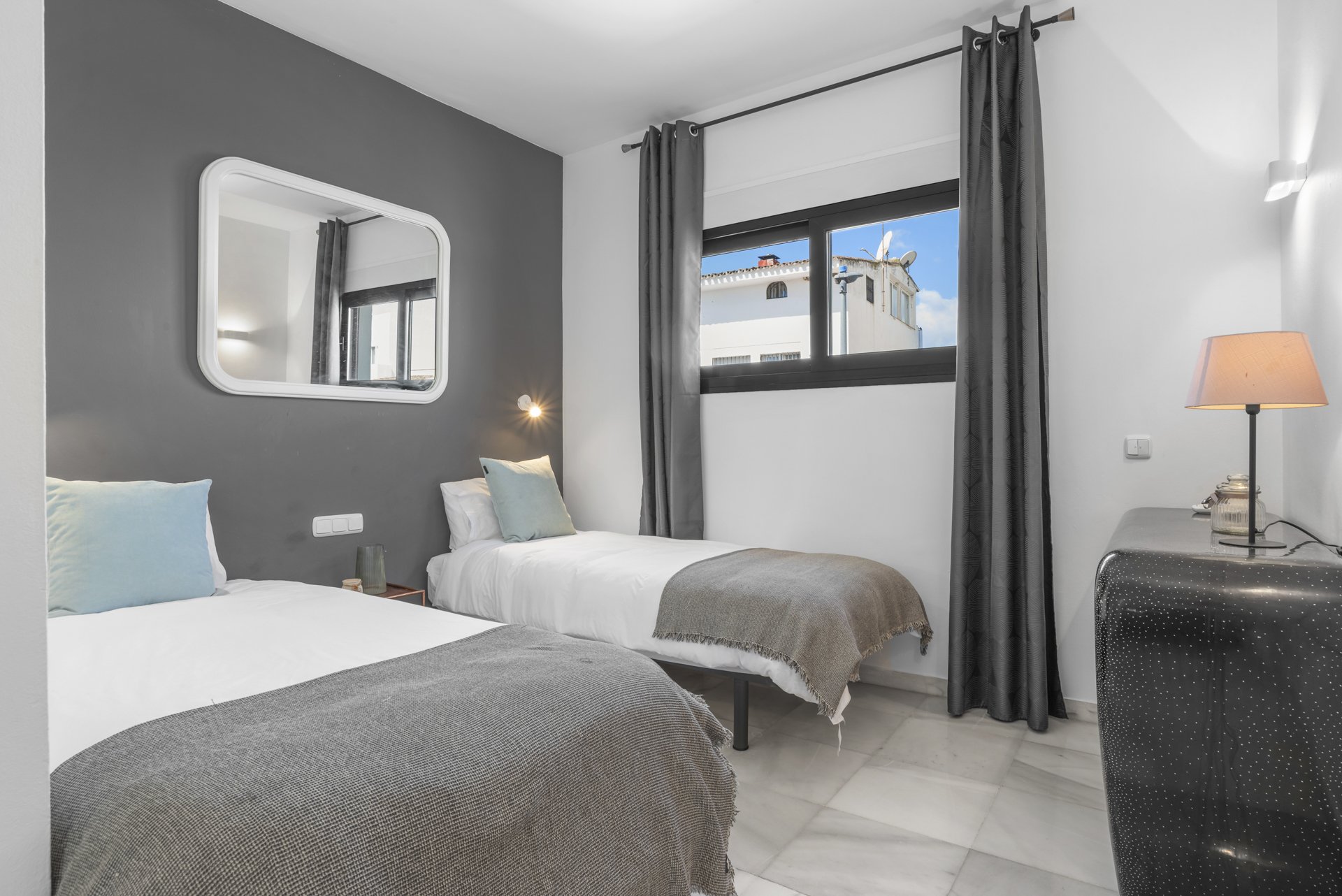 Step Inside This Stunning 6-Bed Luxury Villa in Nueva Andalucía - Photo 3
