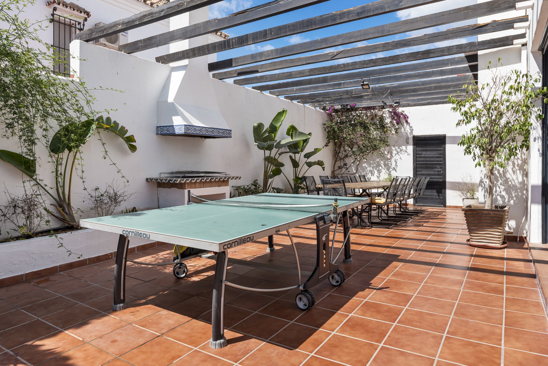 Step Inside This Stunning 6-Bed Luxury Villa in Nueva Andalucía - Photo 14