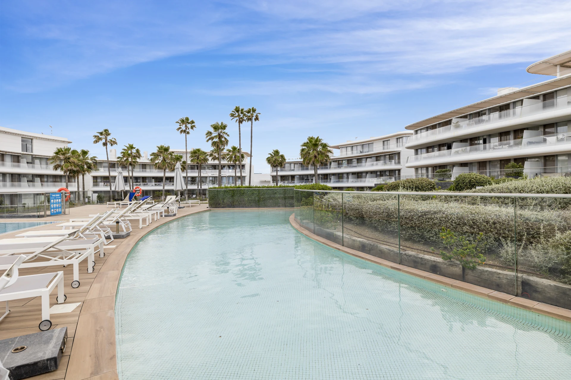 The Edge Beachfront Apartment - Photo 3