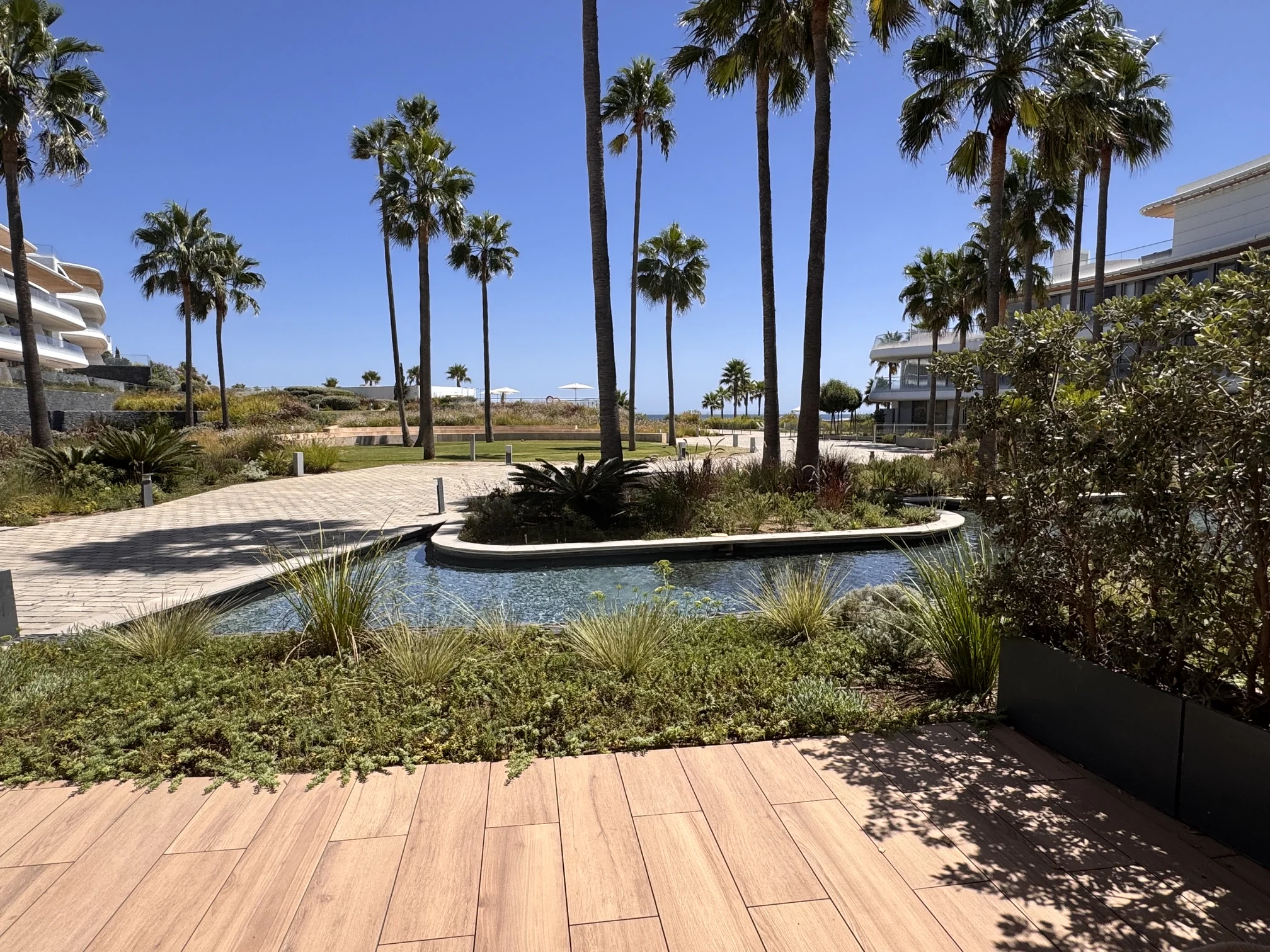 The Edge Beachfront Apartment - Photo 15