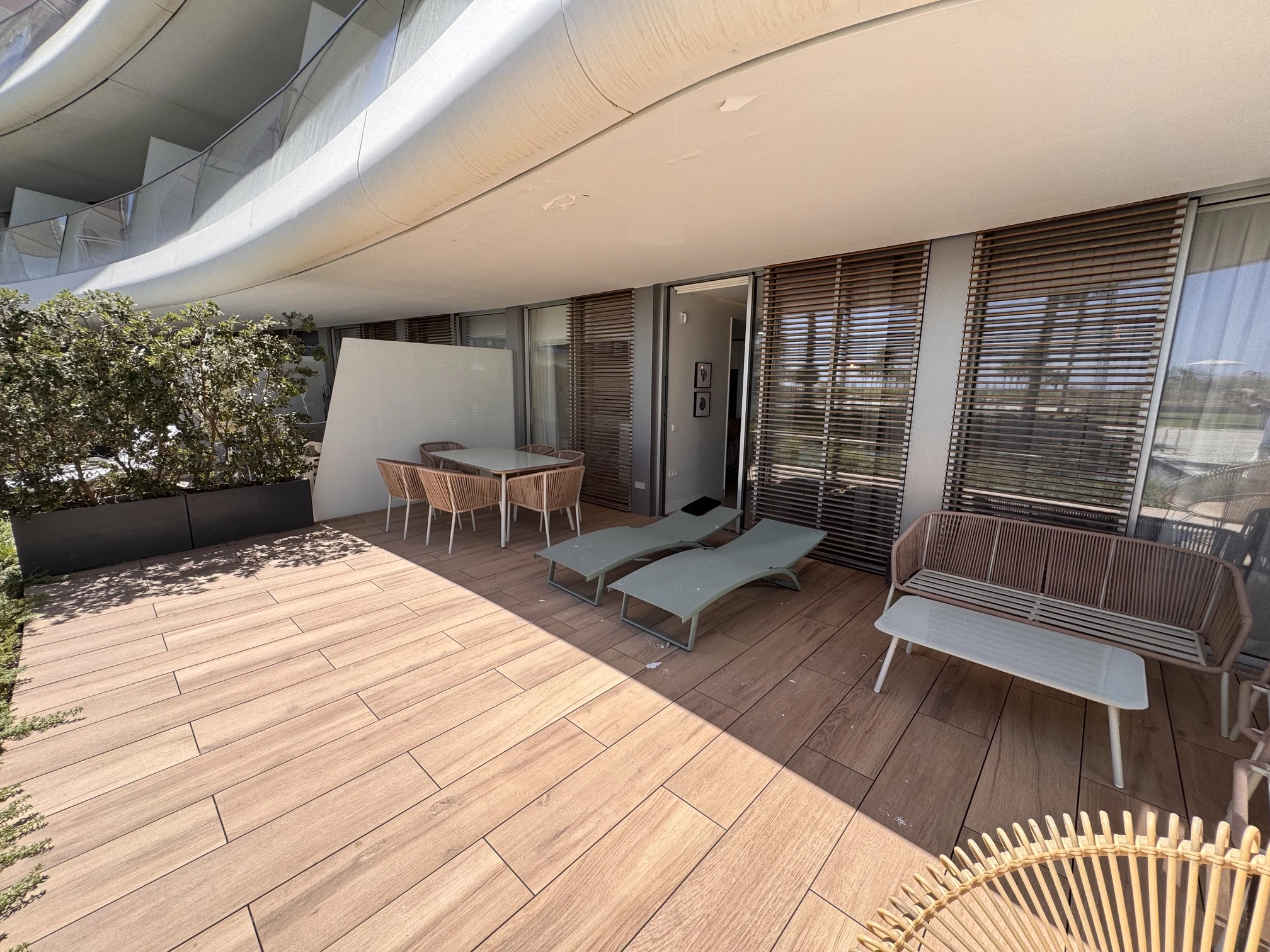 The Edge Beachfront Apartment - Photo 16