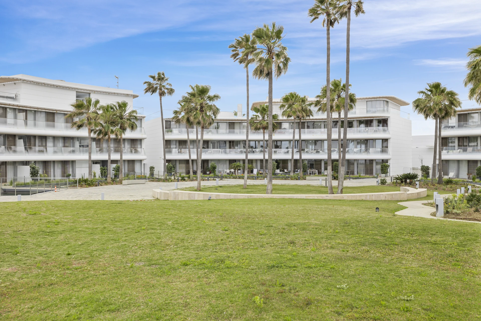The Edge Beachfront Apartment - Photo 6