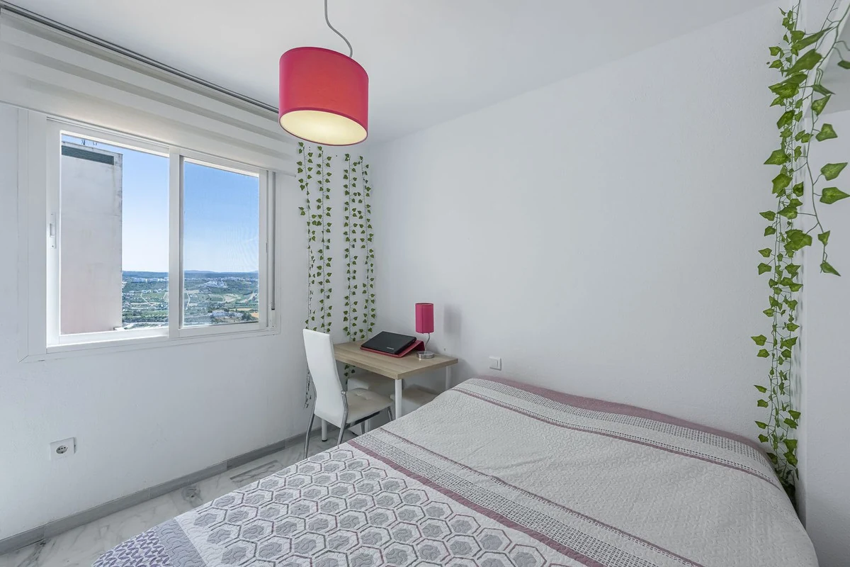 Luxury 3-Bed Apartment with Panoramic Sea & Golf Views in Casares - Photo 17