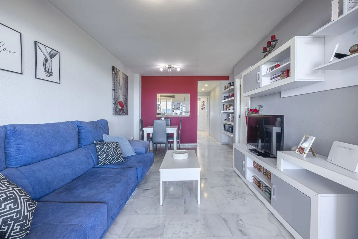 Luxury 3-Bed Apartment with Panoramic Sea & Golf Views in Casares - Photo 4