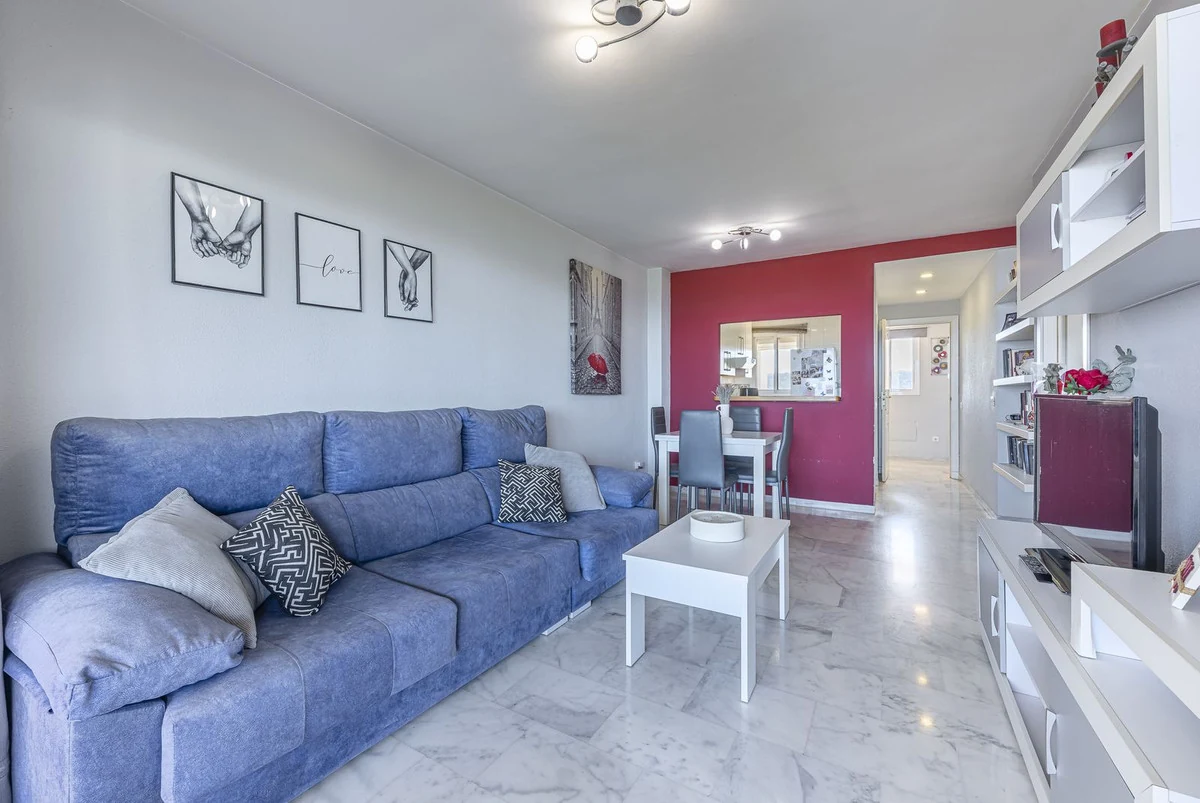 Luxury 3-Bed Apartment with Panoramic Sea & Golf Views in Casares - Photo 6