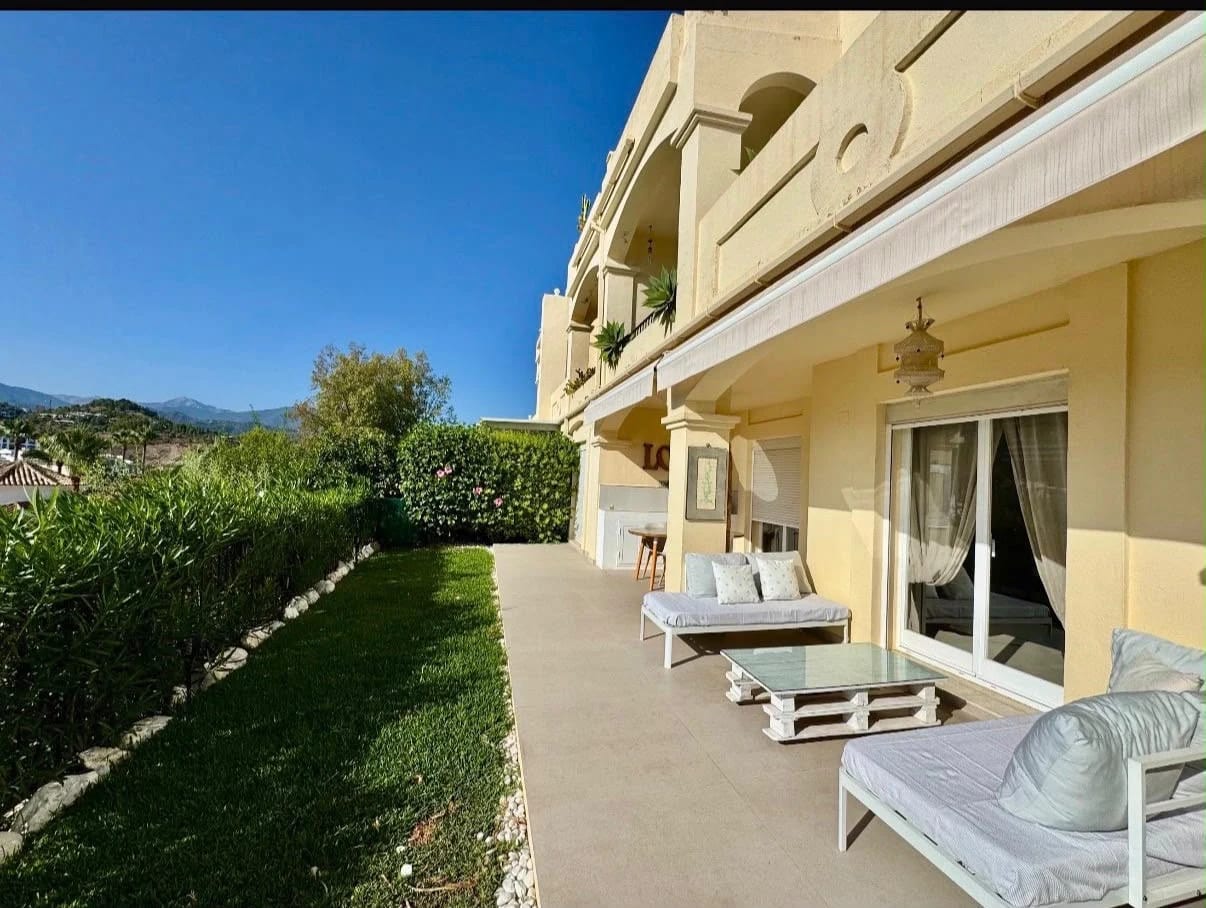 Renovated Corner Garden Apartment with Golf Views in La Quinta Hills 3, Benahavís - Foto 3