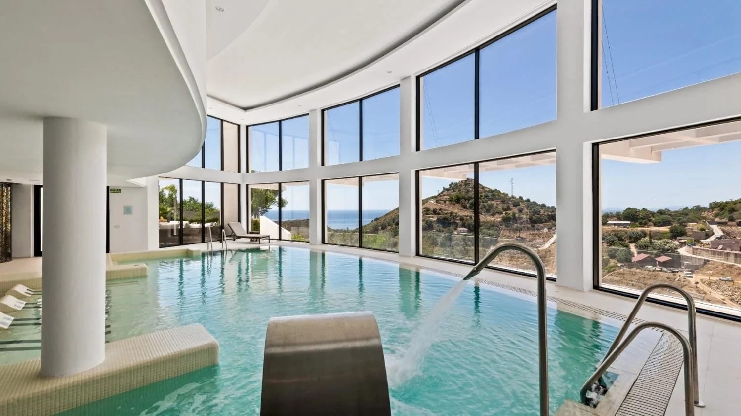 3-Bed Elevated Ground-Floor Apartment with Sea & Mountain Views in Palo Alto, Ojén - Photo 14