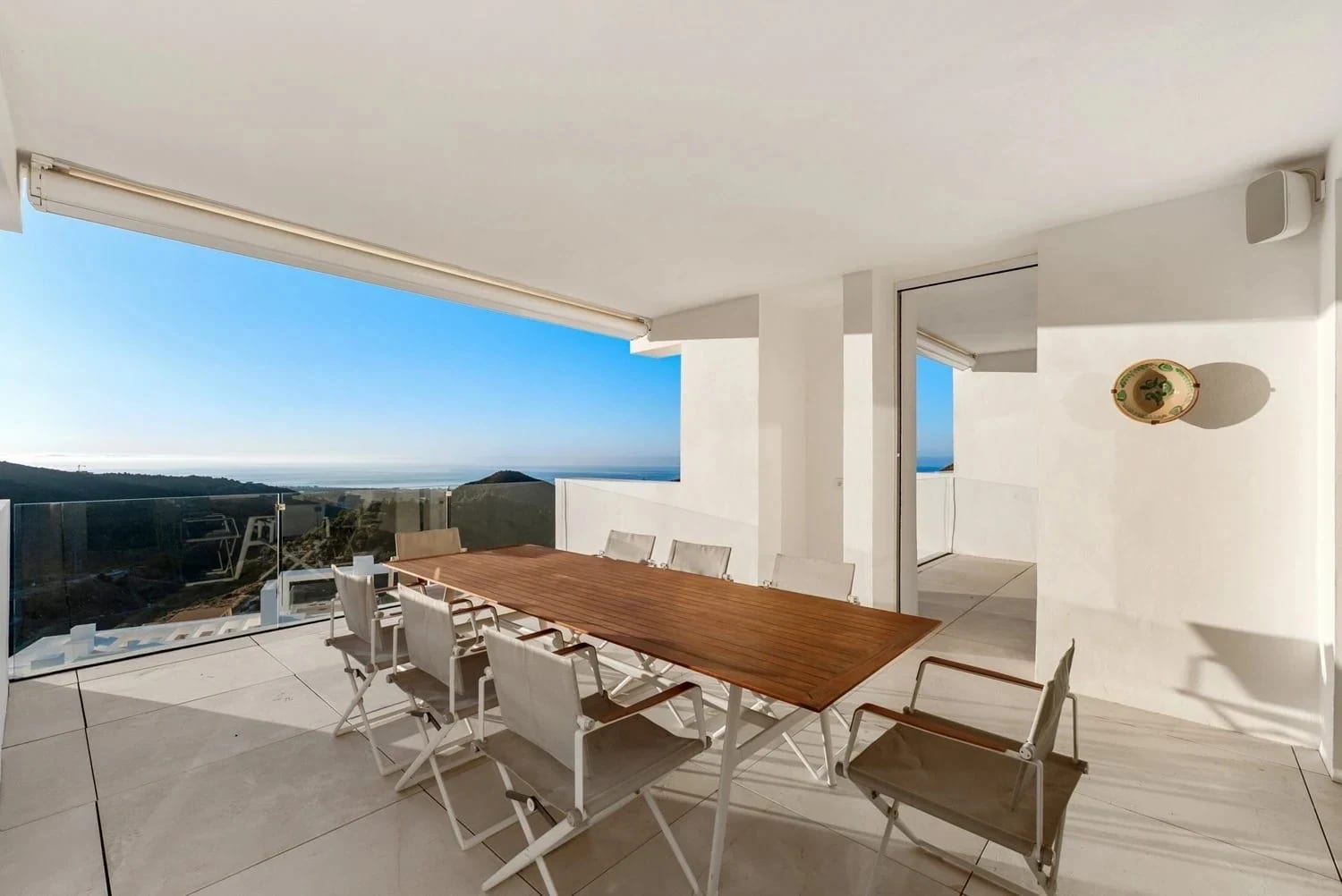 3-Bed Elevated Ground-Floor Apartment with Sea & Mountain Views in Palo Alto, Ojén - Photo 5