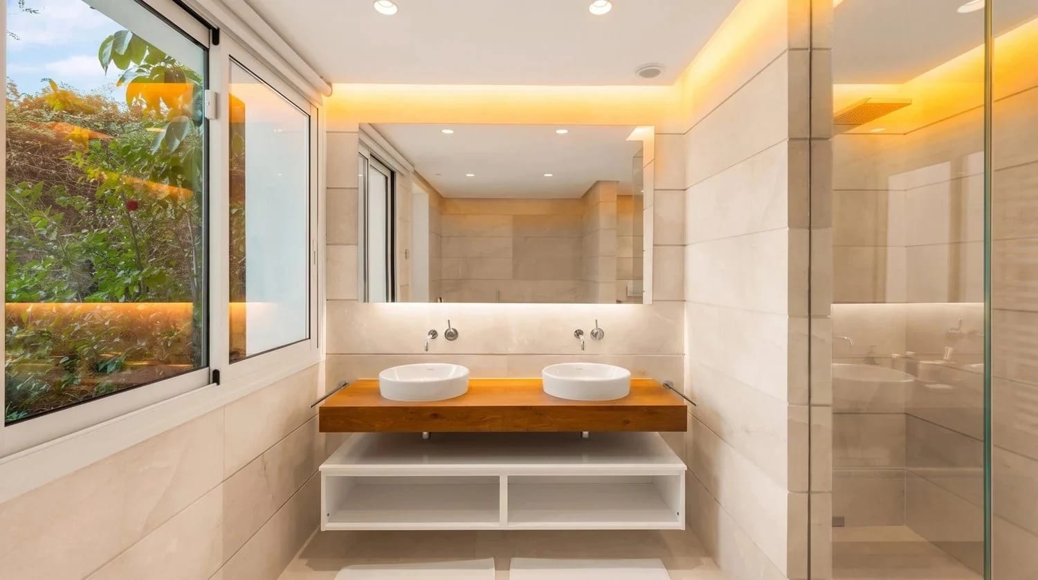3-Bed Elevated Ground-Floor Apartment with Sea & Mountain Views in Palo Alto, Ojén - Photo 10